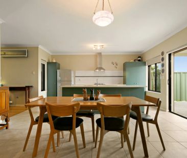 Modern Coastal Comfort in a Convenient Location - Photo 3