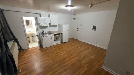 For Lease - 1020 Coxwell Avenue Unit# Upper, Toronto, Ontario - Photo 3