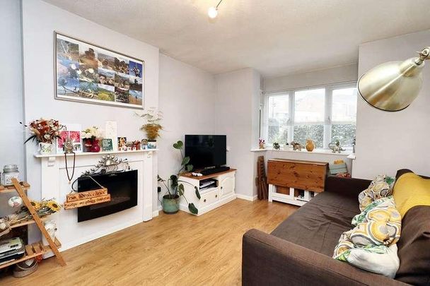 Montacute Road, Beech Court, TN2 - Photo 1
