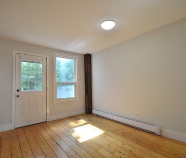For Lease - 1801 Dundas Street Unit# Main Floor, Toronto, Ontario - Photo 4