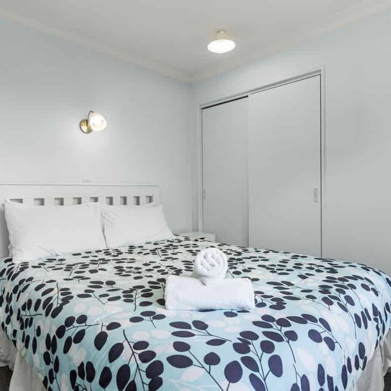 Charming 2BR Home in Mount Maunganui - Photo 1