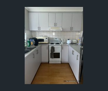 Charming Two-Bedroom Home with Spacious Yard - Photo 2