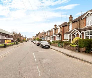 Walnut Tree Close, Guildford, GU1 - Photo 4