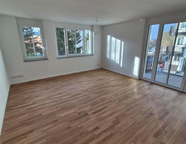 ERSTBEZUG - helle, rollstuhlgerechte 3-Raumwohnung mit Wartburgblick in zentrumsnaher Lage - Foto 1