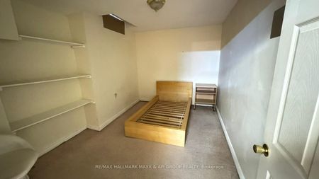 For Lease - 316 Valleymede Drive Unit# Basement, Richmond Hill, Ontario - Photo 2