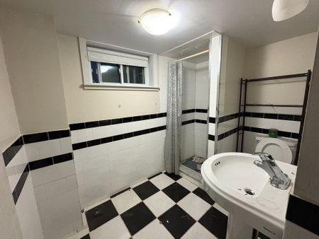 For Lease - 779 Indian Road Unit# Lower, Mississauga, Ontario - Photo 3