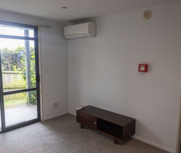 Modern 2 Bedroom Apartment on Carroll - Photo 1