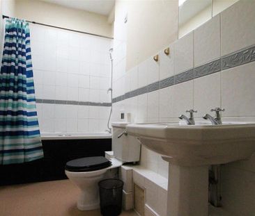 2 bedroom apartment to rent - Photo 6