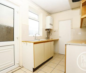 3 bedroom terraced house to rent - Photo 4