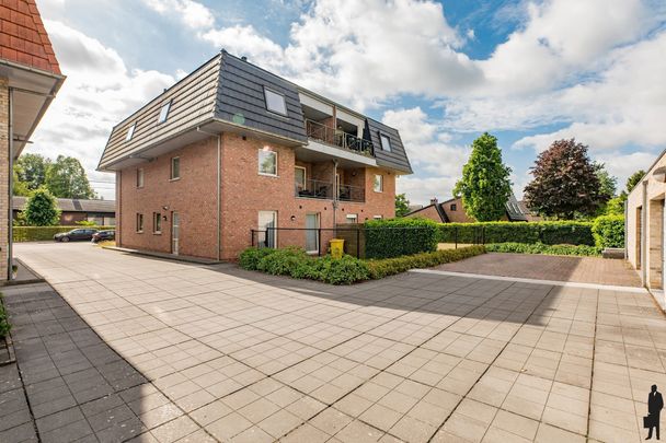 TE HUUR: GLV APP met tuin en 2 SLK's te Hulshout. - Foto 1