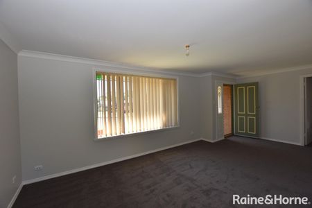 13 Alan Ridley Place, Orange, NSW 2800 - Photo 2