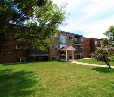 Dunn Suites | 6586 Drummond Road, Niagara Falls - Photo 1