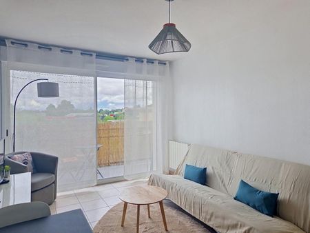 Location Appartement 3 pièces Meublé 52m² LIBOURNE 33500 - Photo 2