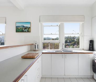 Oversized Apartment With Terrace & Parkland Views - Photo 1
