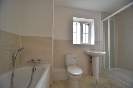 3 bedroom semi-detached house to rent - Photo 4