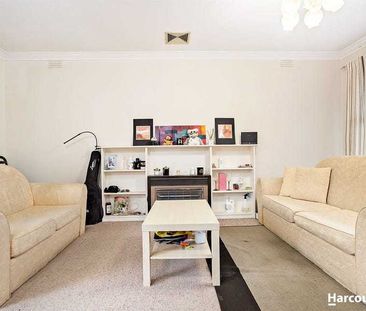 1/23 Meadow Crescent, Mount Waverley VIC 3149 - Photo 4