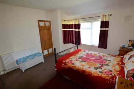 Broadoak Court, Slough - Photo 4