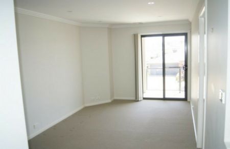 4 Haven Street, Harrison ACT, Belconnen - Photo 2
