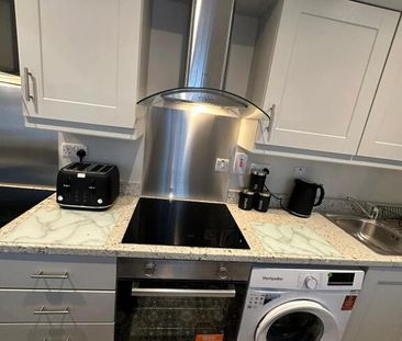 Room 5, 95 Enfield St, Belfast, BT13 3DJ - Photo 5