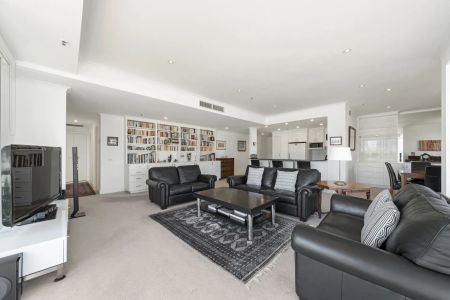 62/8 Wells Street, Southbank. - Photo 3