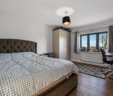 5 bedroom detached house to rent - Photo 3