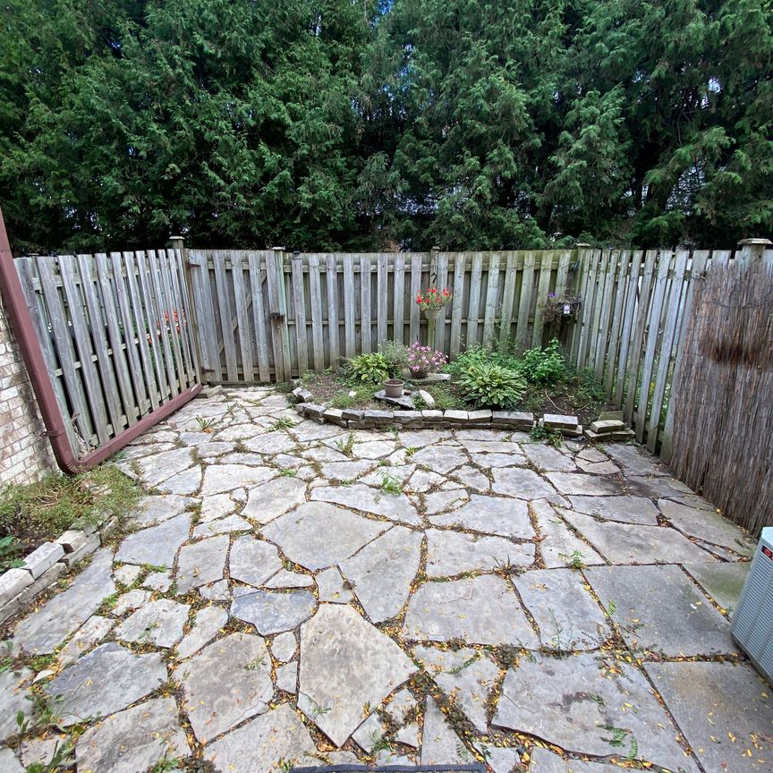 For Lease - 5815 Swayze Drive Unit# 22, Niagara Falls, Ontario - Photo 1