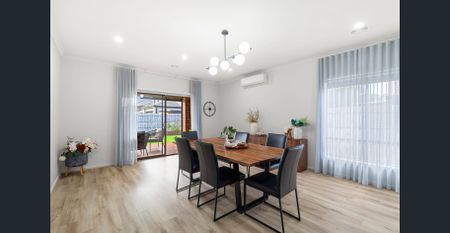 Spacious Family Living with Huge Saving on Electricity Bills - Photo 2