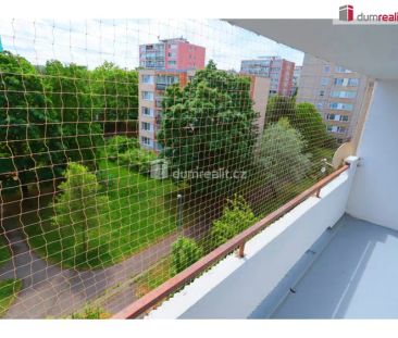 Světlý byt 2+1 s lodžiií, po rekonsturkci, 52,5 m - Fotografie 2