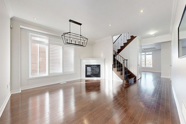 For Lease - 57 Kaitting Trail, Oakville, Ontario - Photo 1