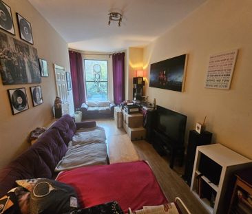 Flat 2 31, Wellington Road, Manchester, M16 - Photo 1