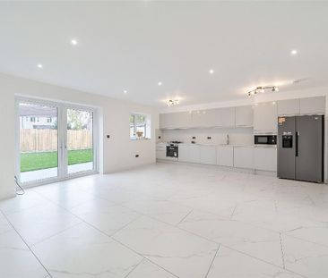 3 bedroom apartment to rent - Photo 2