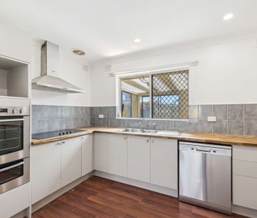 Family Home with Pool, Solar Power & Spacious Living - Photo 2