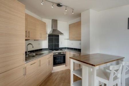 1 Bed Flat - Photo 4