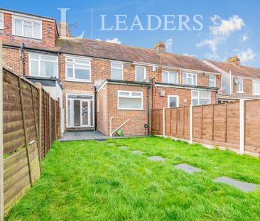 3 bedroom terraced house to rent - Photo 4