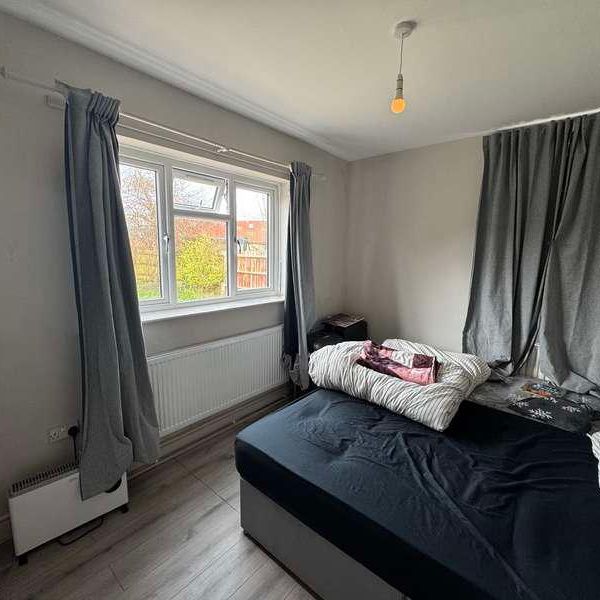 Denzil Avenue, SO14 - Photo 1