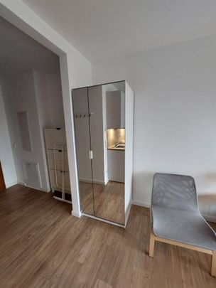 Studio Apartment with fitted kitchen in Revaler Street - Photo 1