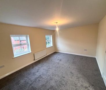 3 bedroom end of terrace house to rent - Photo 2