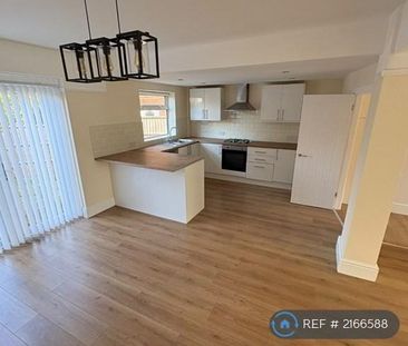 3 bedroom semi-detached house to rent - Photo 6