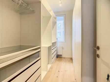 Prachtig appartement met 2 slaapkamers, dressing en terras in de Tentoonstellingswijk - Photo 2