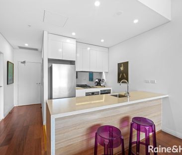 FULLY FURNISHED WATERFRONT HAVEN WITH PARK & WATER VIEWS - Photo 5
