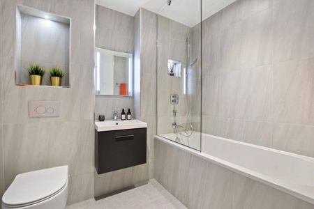 School Passage, Southall,UB1 - Photo 2