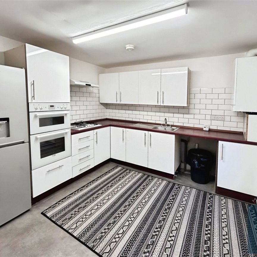 Norwood Road, Birkby, Huddersfield, HD2 - Photo 1
