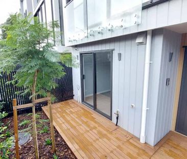 Exceptional 3-Level 4-Bedroom townhouse in Double Grammar Zone! - Photo 5