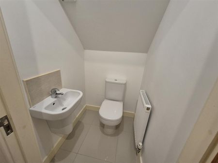 2 Bed House - Photo 3