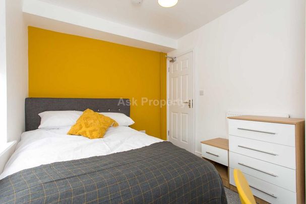 1 bedroom in a house share to rent - Photo 1