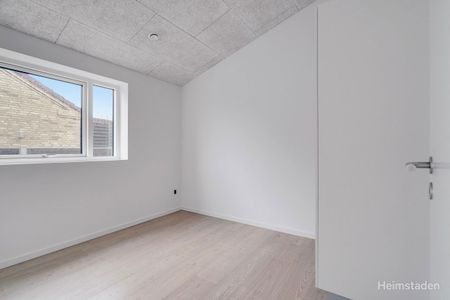 Skønt velindrettet rækkehus fra 2016, opført i lækre materialer, i familievenligt område. - Foto 5