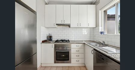 Tranquil living, moments from Naremburn village - Photo 4