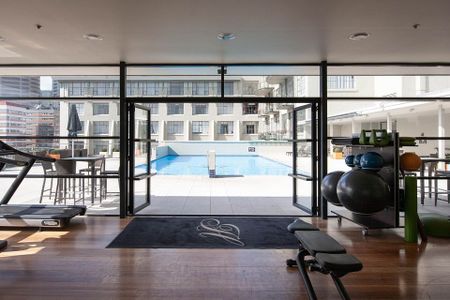 Lavishness in a Landmark * Views & Rooftop Pool* - Photo 5
