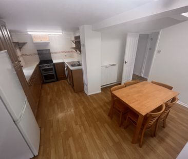 2 bed Semi-Detached - To Let - Photo 3