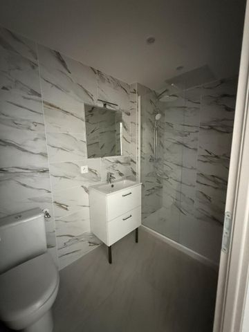 Location Appartement 1 pièce 56m² MACON 71000 - Photo 2